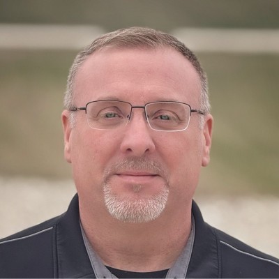 Jeremy Robertson headshot